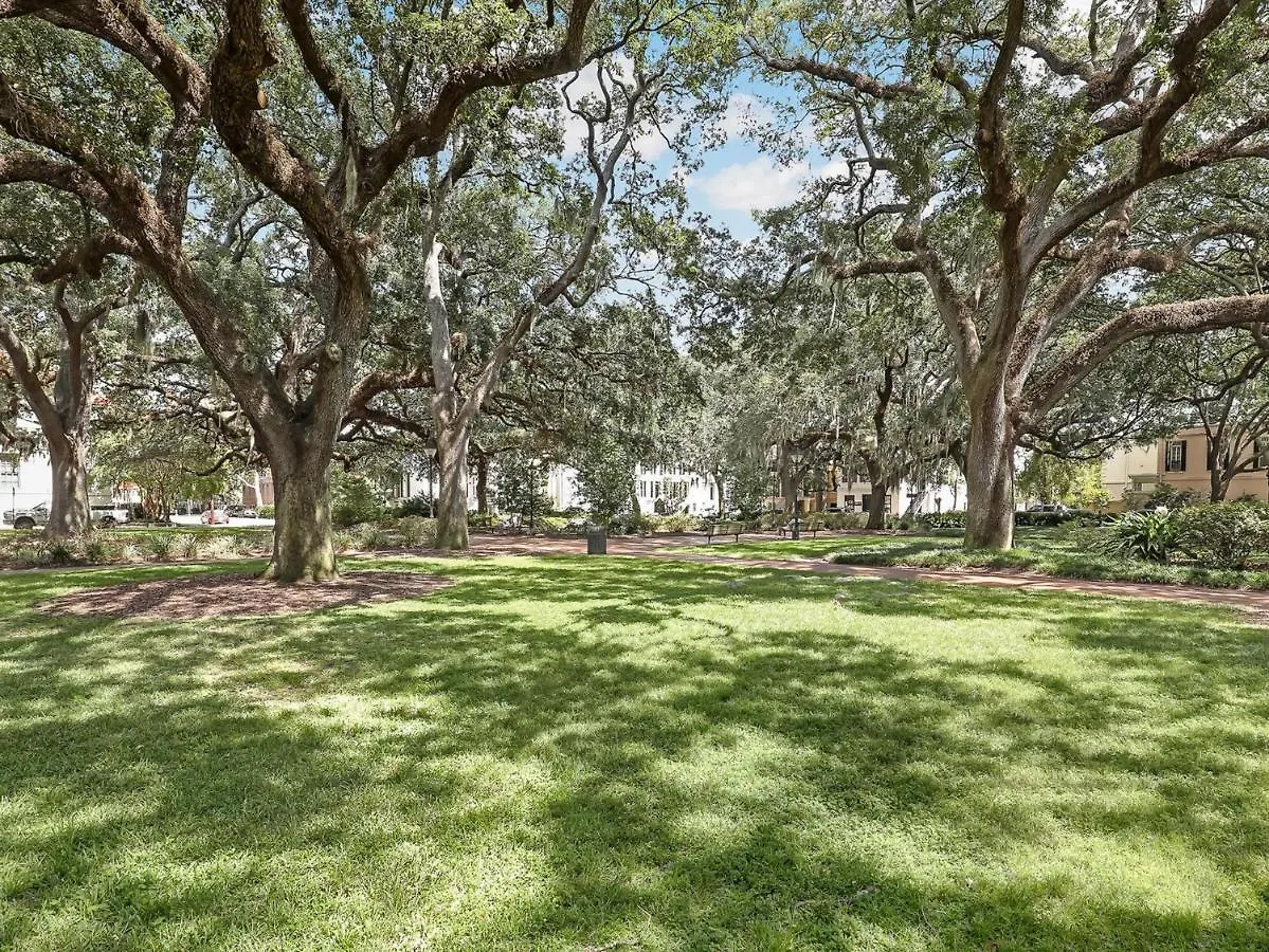 1852 Garden Daire Savannah